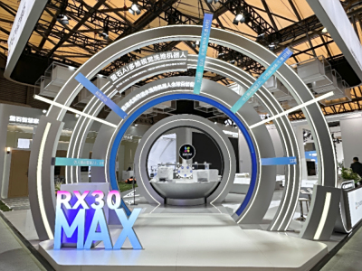 AWE2025:萤石展现AI视界加持的智慧场景 首创直吸滚筒活水洗地机器人