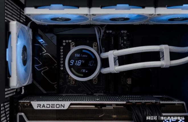 9800X3D_PCL秋季赛技嘉AORUS联名主机 AMD锐龙7 9800X3D B850M AORUS PRO WIFI7电竞雕 性价比 主板选择