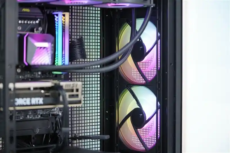 微星MPG VELOX 300R AIRFLOW PZ刀锋机箱_背插机箱设计创新_9950X3D