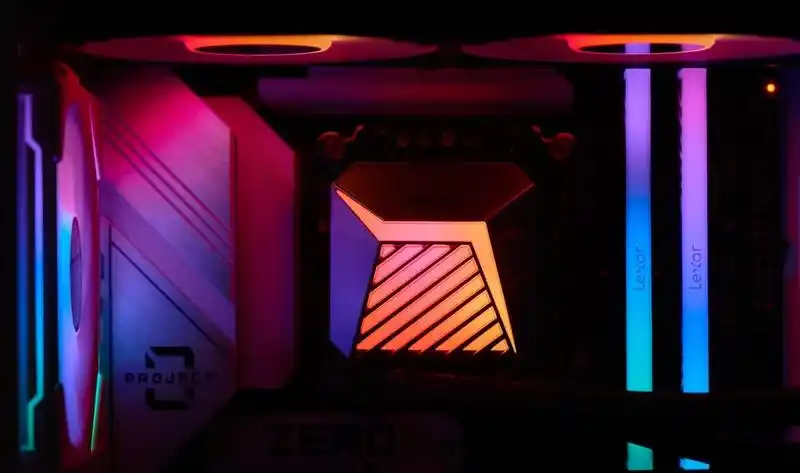 背插机箱设计创新_9950X3D_微星MPG VELOX 300R AIRFLOW PZ刀锋机箱