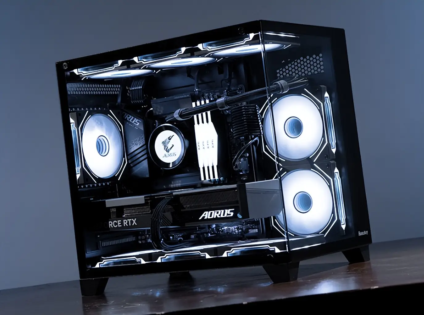 价格低配置高，两款整机配RTX5060Ti 16GB版，最低仅6000元出头