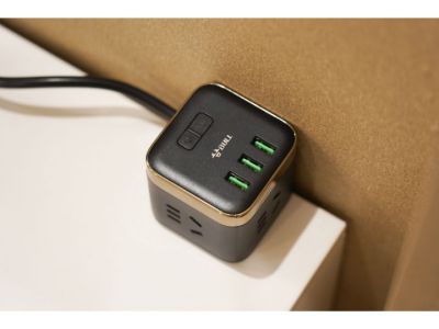 这是我见过集所有魔方插座功能于一体的高端魔方，没有之一！