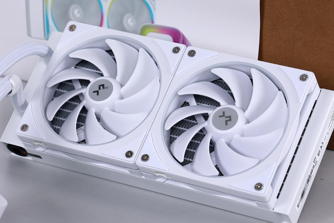 桌面小钢炮MATX机箱 高颜值小体积主机配置 5070星曜LUNA显卡_9700X