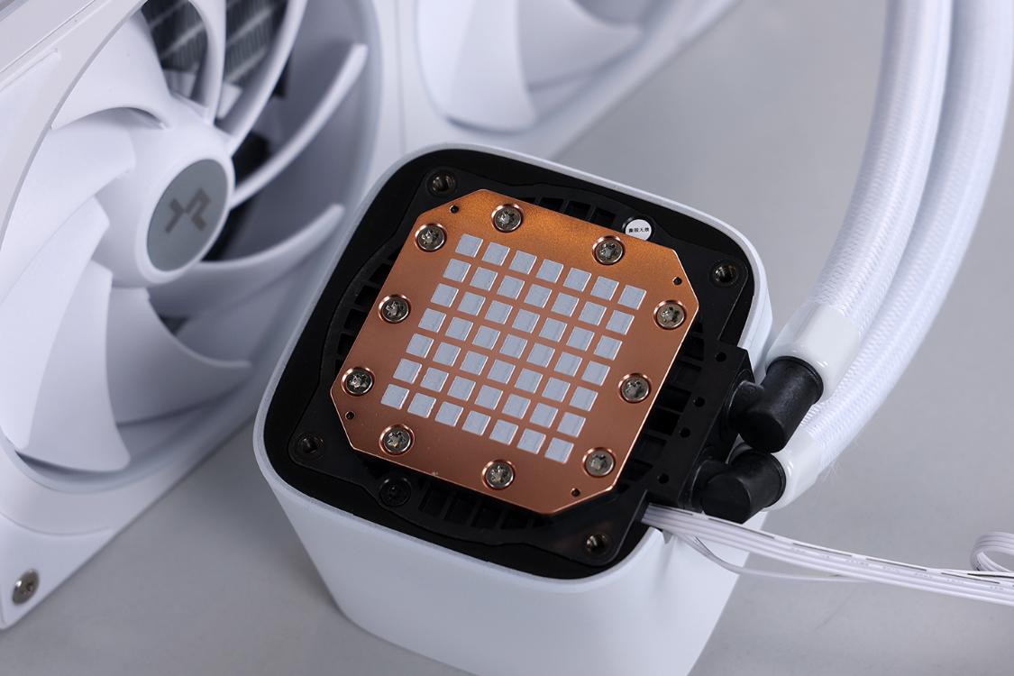 桌面小钢炮MATX机箱 高颜值小体积主机配置 5070星曜LUNA显卡_9700X