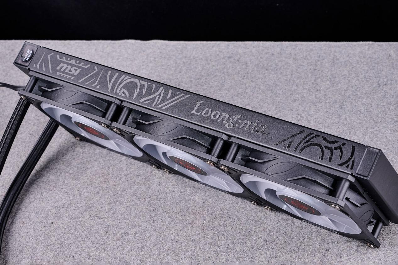 二次元信仰性能怪兽_微星MLG魔龙姬定制整机_9700X