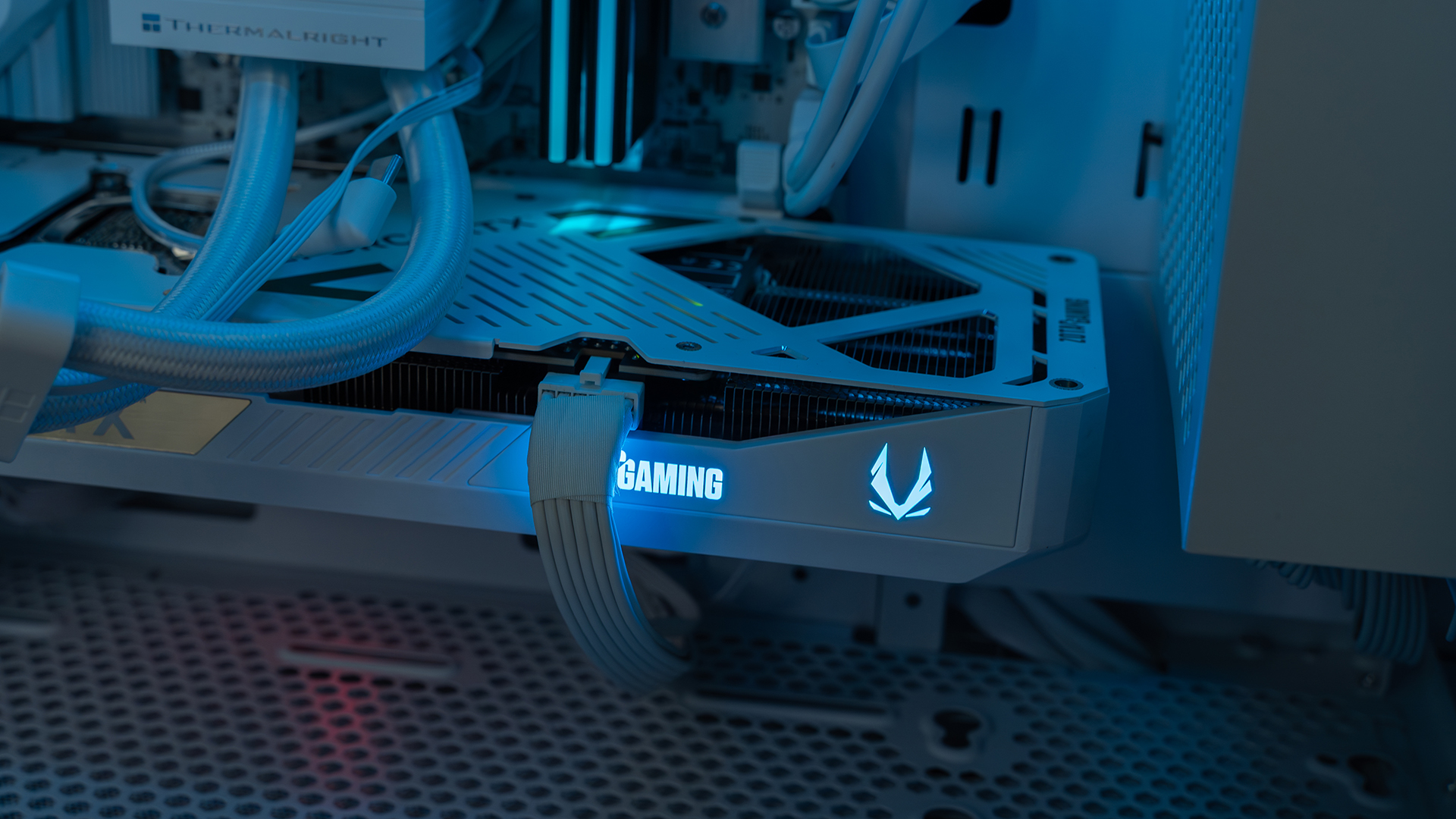 9800X3D_AMD 9800X3D 华硕B850M AYW OC 索泰RTX 5070 Ti 双屏幕超频主机配置