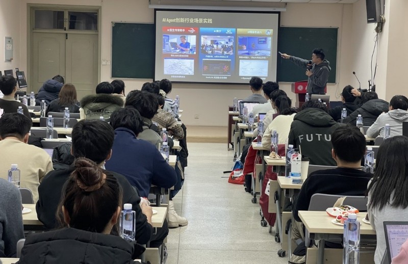 AMD锐龙AI MAX+ 395平台_锐龙 AI 商用解决方案_AMD全栈式AI解决方案