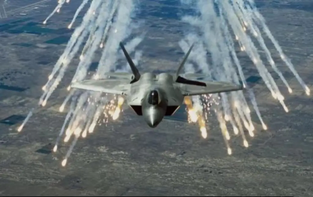 7500F_F-22战斗机隐身性能_特朗普增加国防预算