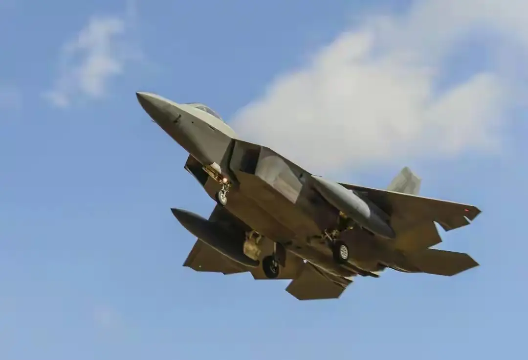 F-22战斗机隐身性能_7500F_特朗普增加国防预算