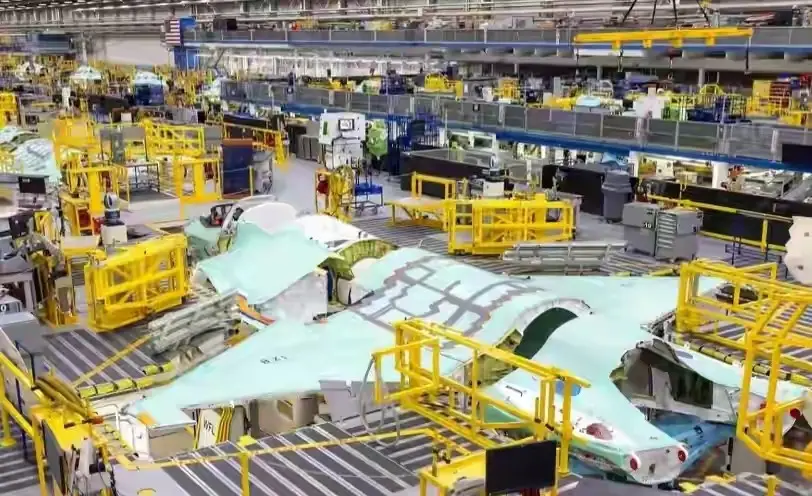 F-22战斗机隐身性能_特朗普增加国防预算_7500F