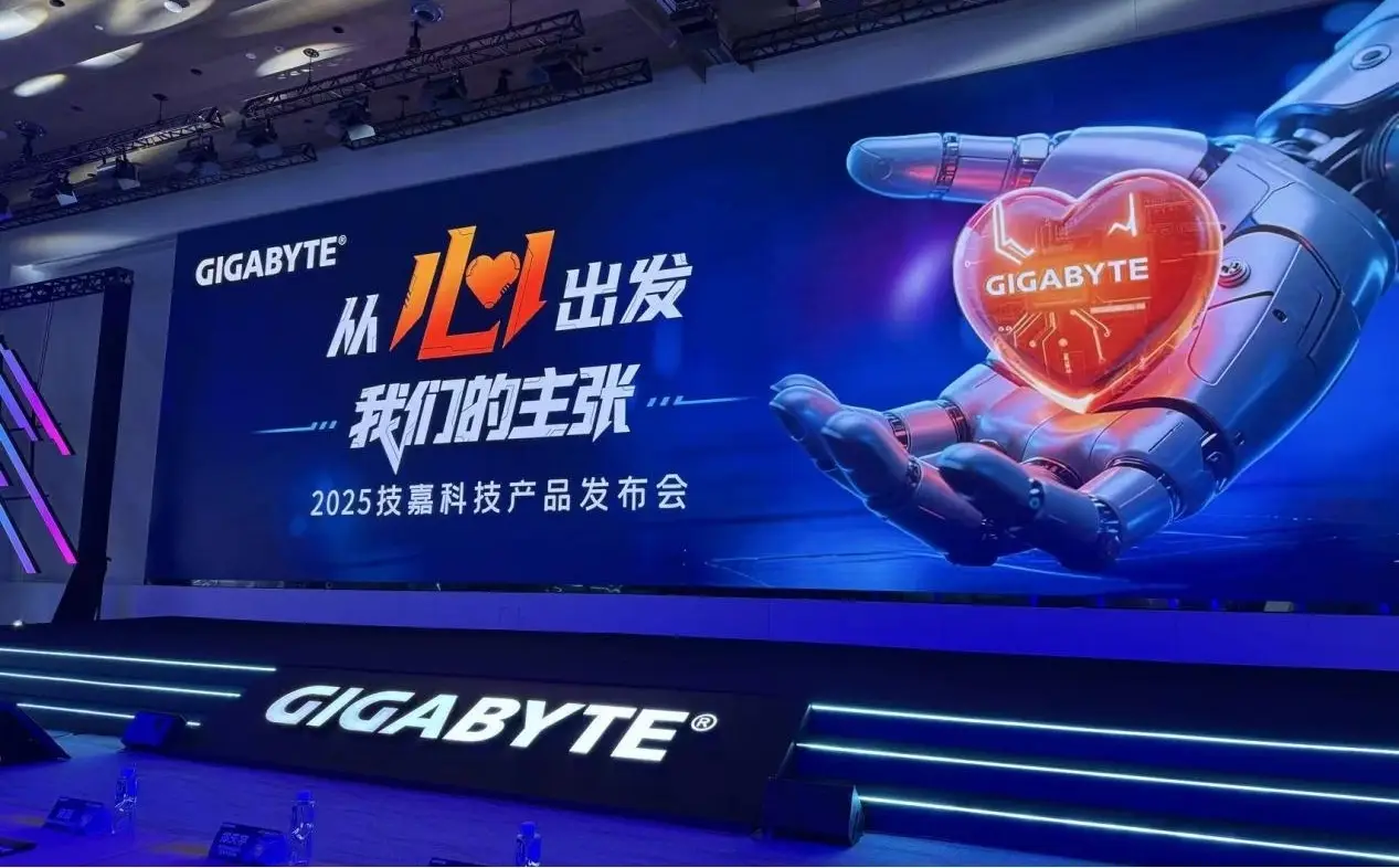 9800X3D_AMD Ryzen 7 9800X3D极限频率测试_技嘉X870 AORUS TACHYON ICE主板超频记录