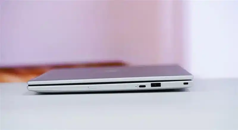 惠普EliteBook 8 锐龙版 AI+ PC_ AMD锐龙AI 7 350 处理器 Windows 11 AI+ PC_Ryzen AI