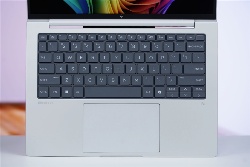 惠普EliteBook 8 G1a 14锐龙版笔记本评测:AMD锐龙AI 7 350助力AI+ PC全面落地