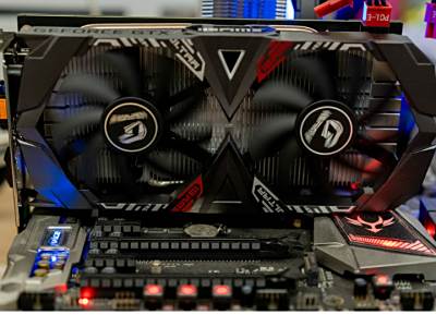 老黄良心之作:iGame GTX 1650 Super显卡评测