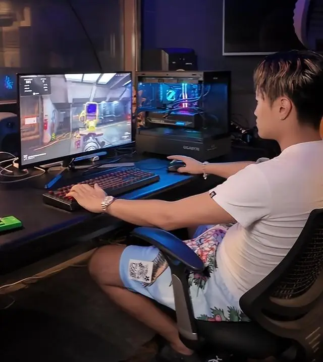 9800X3D_AORUS全明星计划定制主机_技嘉AORUS跨界合作电竞娱乐主机
