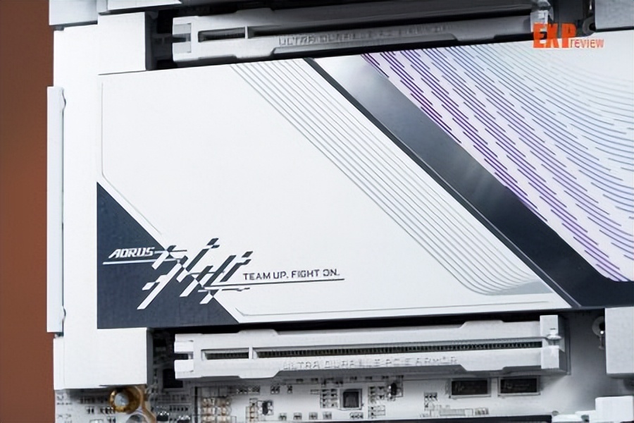 技嘉X870E AORUS MASTER X3D ICE主板 8层背钻PCB主板 X3D Turbo 2.0技术_9950X3D