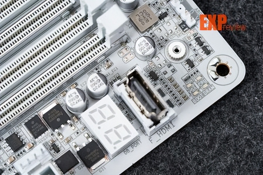 9950X3D_技嘉X870E AORUS MASTER X3D ICE主板 8层背钻PCB主板 X3D Turbo 2.0技术