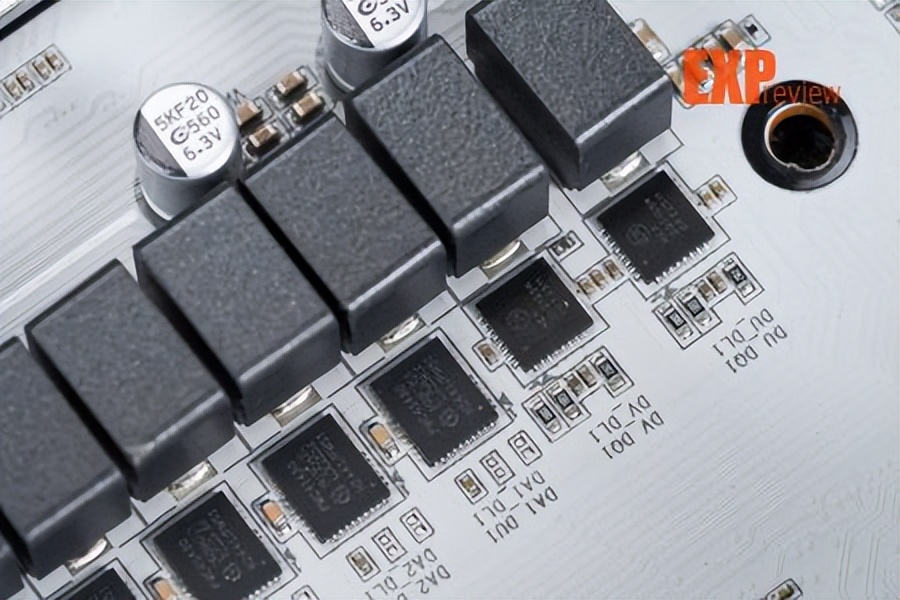 技嘉X870E AORUS MASTER X3D ICE主板 8层背钻PCB主板 X3D Turbo 2.0技术_9950X3D