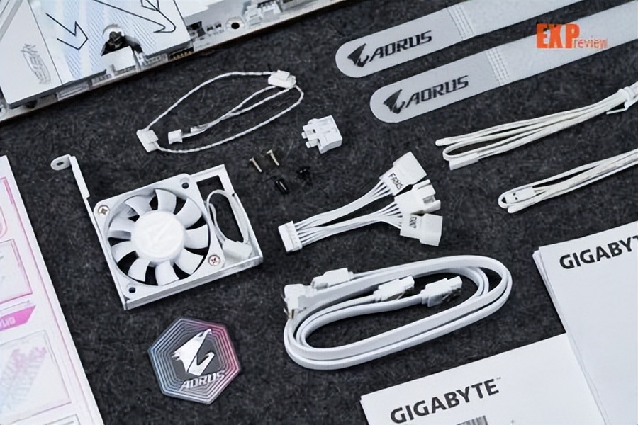 9950X3D_技嘉X870E AORUS MASTER X3D ICE主板 8层背钻PCB主板 X3D Turbo 2.0技术