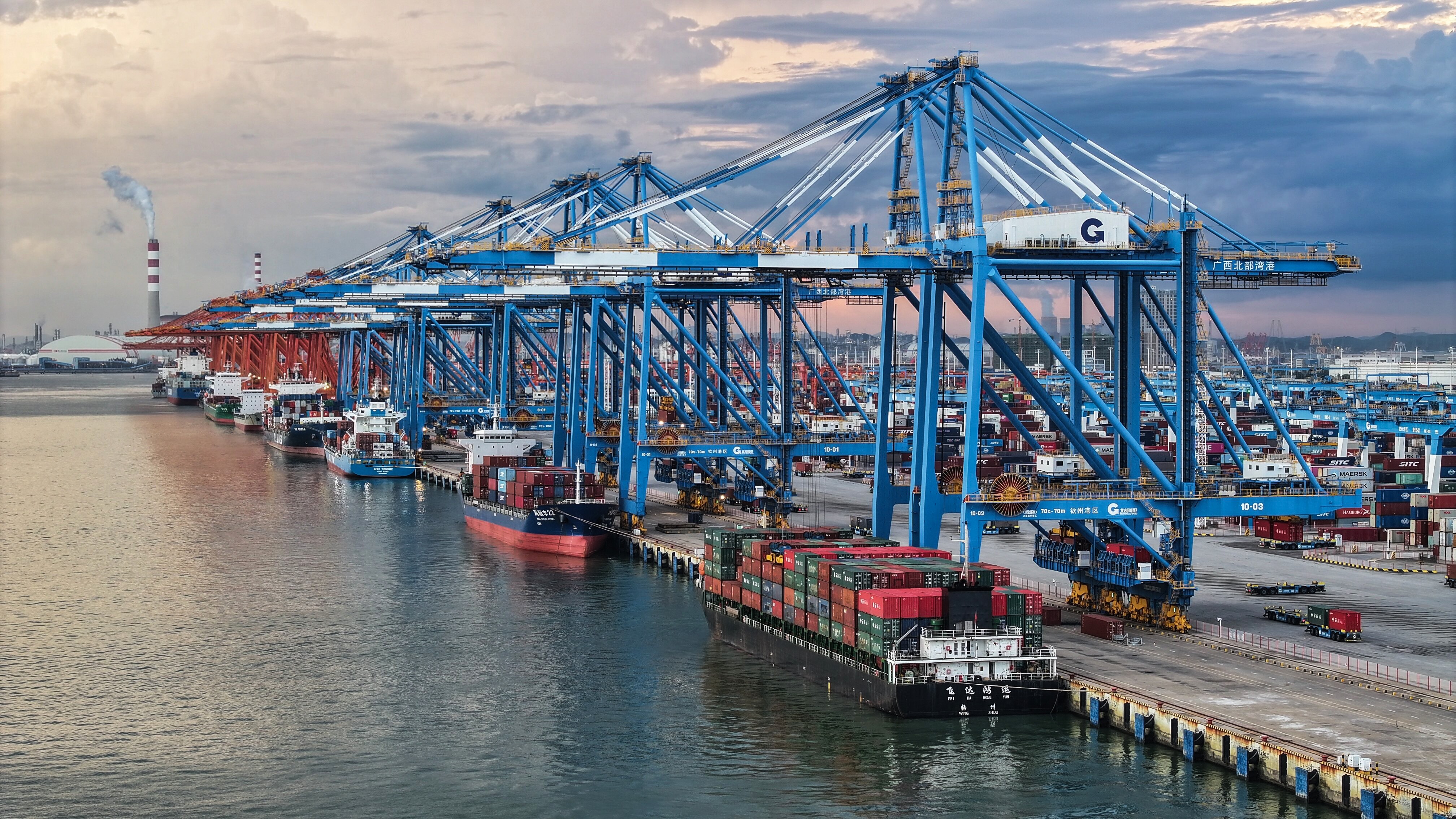 新华鲜报·“十四五”亮点|预计约140万亿元！中国经济总量接连突破新关口