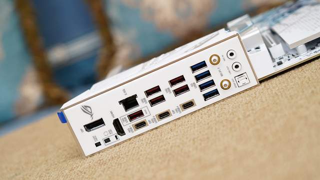 只为极致性能，9950X3D+X870吹雪S+HOF 5080打造的海景房主机分享