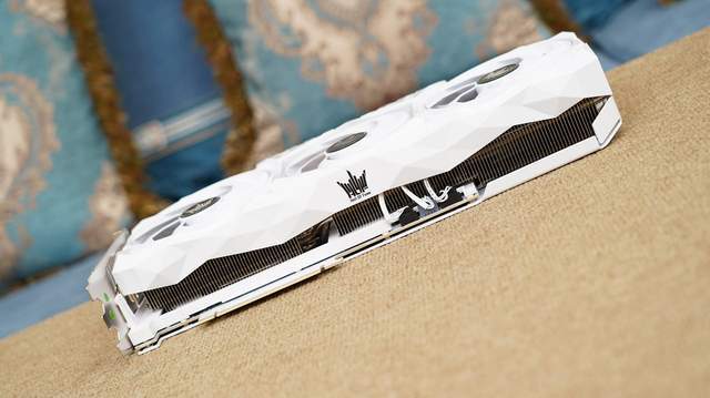 只为极致性能，9950X3D+X870吹雪S+HOF 5080打造的海景房主机分享