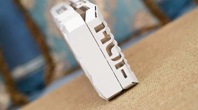 只为极致性能，9950X3D+X870吹雪S+HOF 5080打造的海景房主机分享