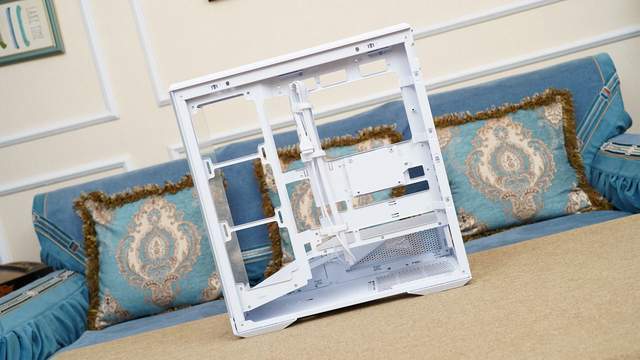 只为极致性能，9950X3D+X870吹雪S+HOF 5080打造的海景房主机分享