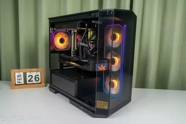 240水冷就能轻松按住9800X3D，银昕E240MAX巨幕3.95寸LCD水冷