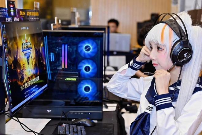 技嘉AORUS电竞装备赋能雷克沙杯广州站，为对决赛场注入非凡动力