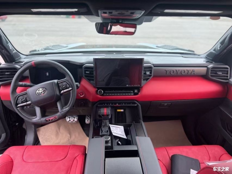 2024款丰田红杉越野王现车特价可分期！