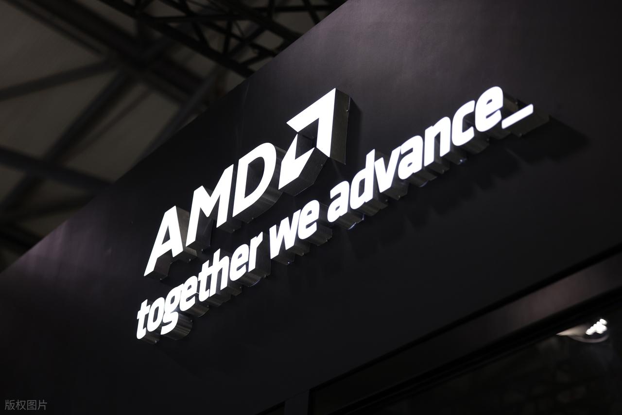 从破产边缘到 AI 赛道 C 位，AMD 的 2025：那个女人没输过
