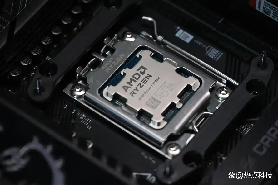 到底选择锐龙7 9700X还是酷睿i7-14700K？游戏生产力实测告诉你