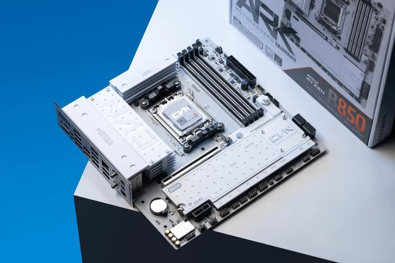 轻松驾驭X3D旗舰的甜品小钢炮：七彩虹CVN B850M ARK FROZEN V14方舟主板测评