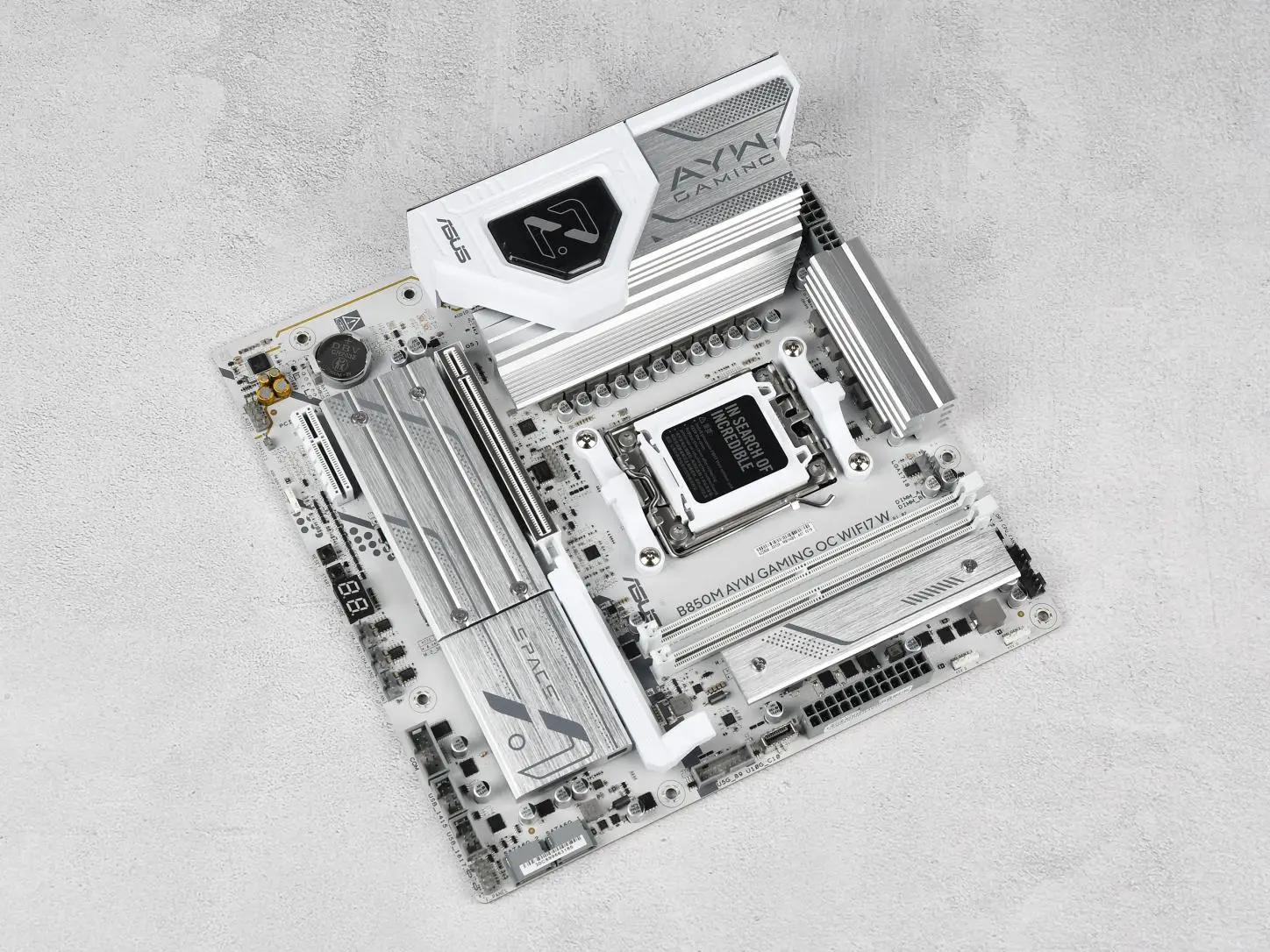 华硕B850M AYW GAMING OC WIFI 7主板评测：千元价格内存超频性能同级罕有