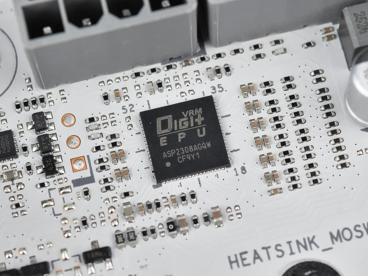 华硕B850M AYW GAMING OC WIFI 7主板评测：千元价格内存超频性能同级罕有