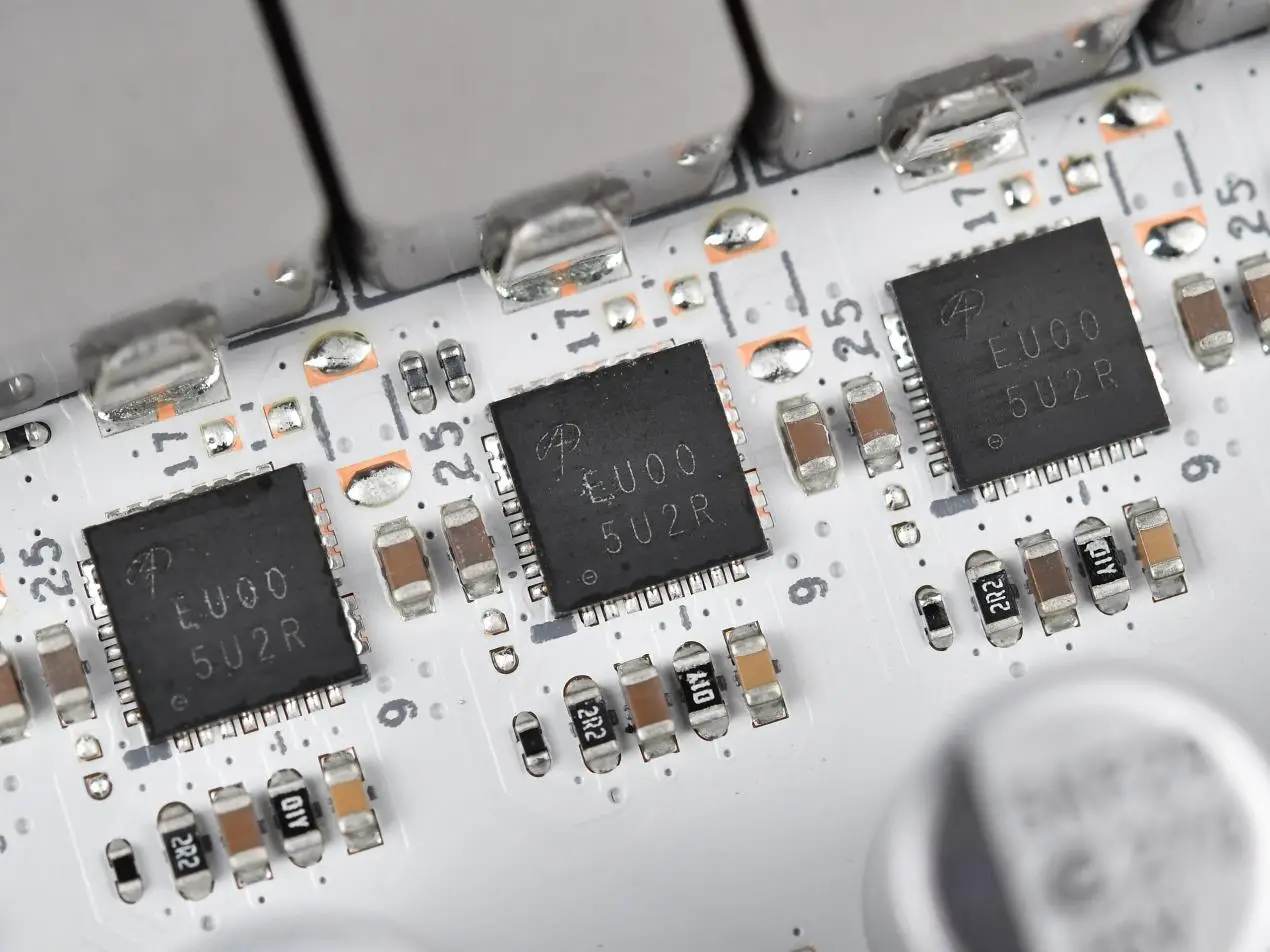 华硕B850M AYW GAMING OC WIFI 7主板评测：千元价格内存超频性能同级罕有