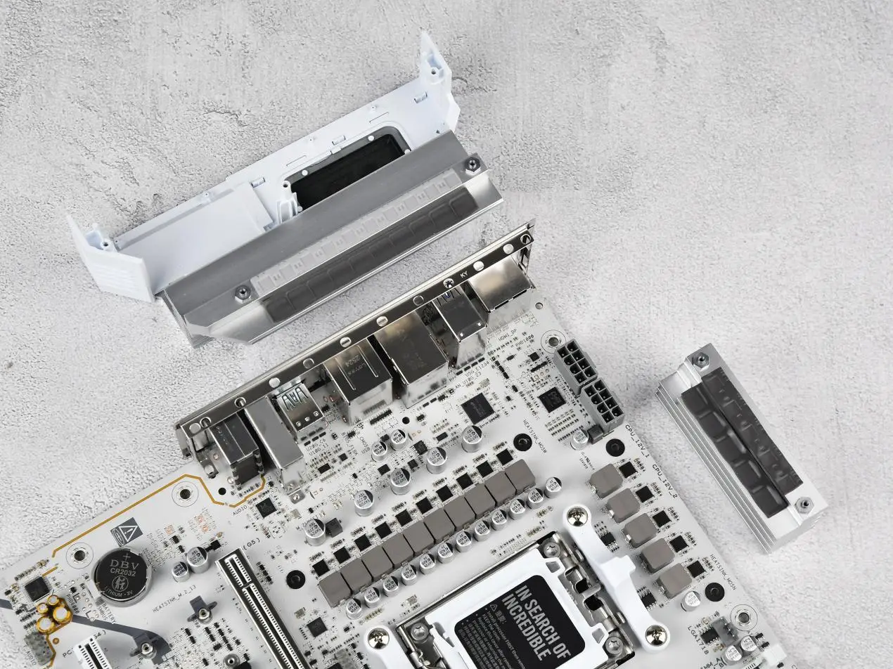 华硕B850M AYW GAMING OC WIFI 7主板评测：千元价格内存超频性能同级罕有