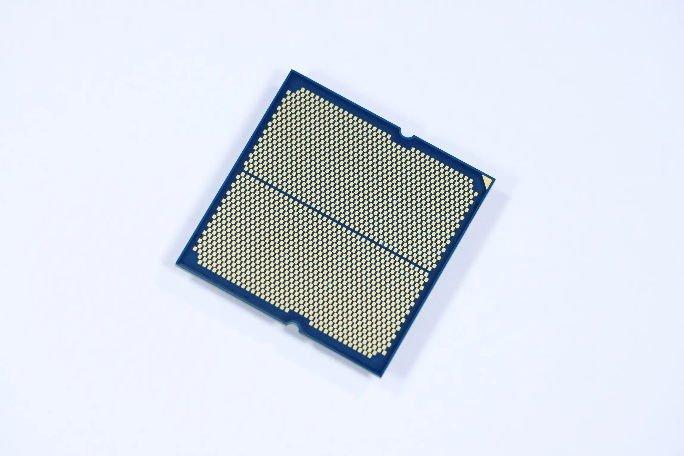 记住这些 AMD 装机组合，玩游戏很爽！整套平台寿命又很长！