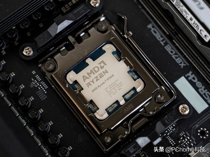 中端对高端竟然不虚？锐龙7 9700X对比Ultra 9 285K游戏实战