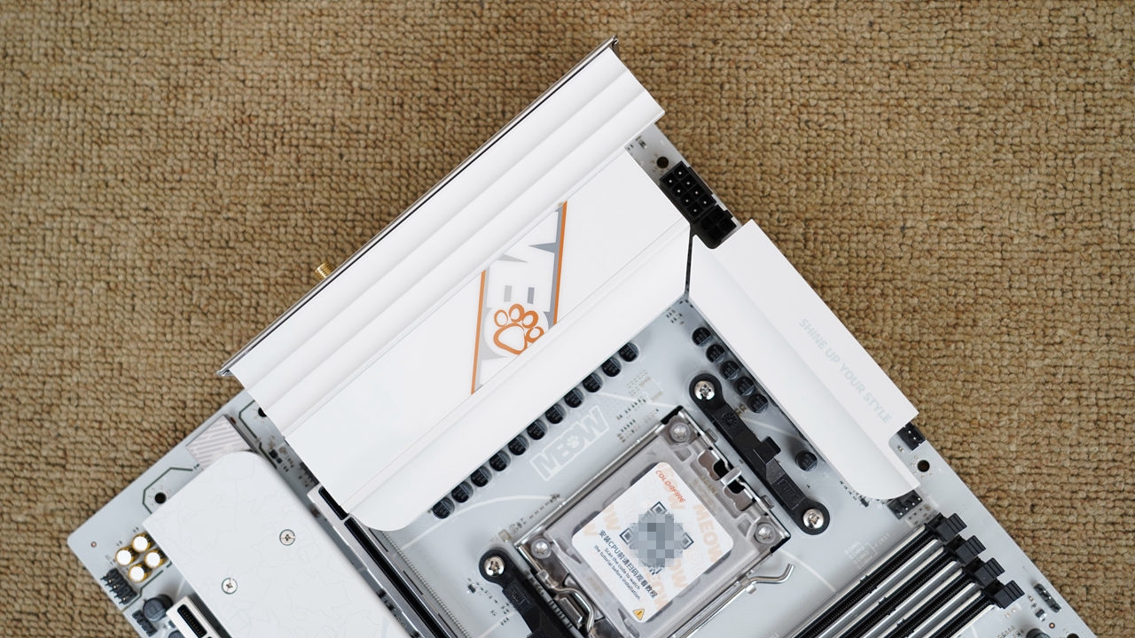 把钱花在刀刃上，9700X+B850橘猫+HOF 5080打造的海景房主机分享