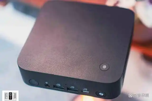 Ryzen AI_AMD AI 7-350 处理器_华硕破晓X PN54迷你主机