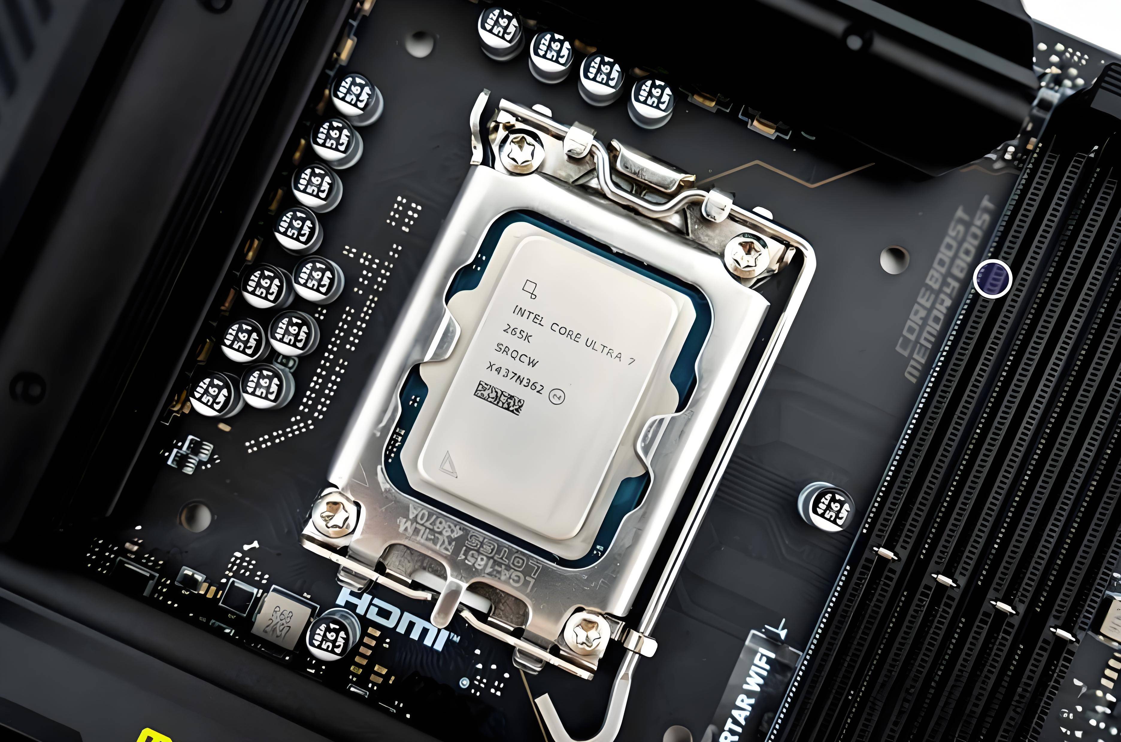 9700X_内存涨价 CPU选择 _ Intel酷睿Ultra7 265K AMD锐龙7 9700X性能对比 