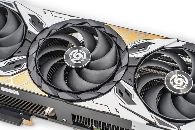 9950X3D_利民彩虹视界TURBO 360白色水冷双屏幕主机评测_Tt钢影透S-M Pro机箱9950X3DROG B850小吹雪索泰5080装机配置分享