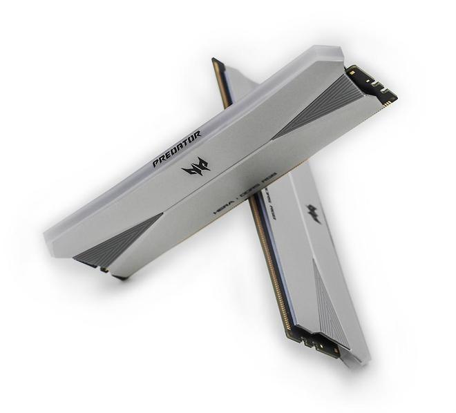 9950X3D_利民彩虹视界TURBO 360白色水冷双屏幕主机评测_Tt钢影透S-M Pro机箱9950X3DROG B850小吹雪索泰5080装机配置分享