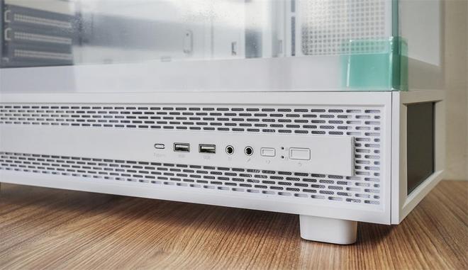 9950X3D_Tt钢影透S-M Pro机箱9950X3DROG B850小吹雪索泰5080装机配置分享_利民彩虹视界TURBO 360白色水冷双屏幕主机评测