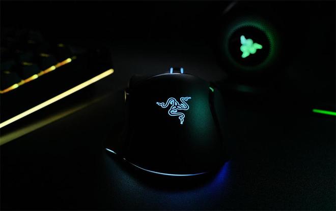 9950X3D_Tt钢影透S-M Pro机箱9950X3DROG B850小吹雪索泰5080装机配置分享_利民彩虹视界TURBO 360白色水冷双屏幕主机评测