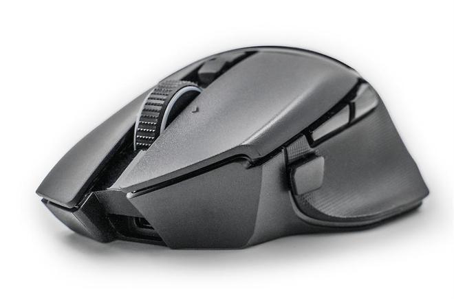 利民彩虹视界TURBO 360白色水冷双屏幕主机评测_9950X3D_Tt钢影透S-M Pro机箱9950X3DROG B850小吹雪索泰5080装机配置分享