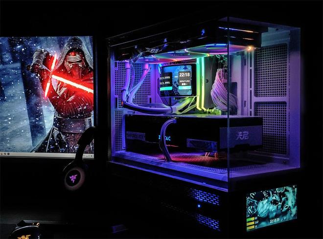 Tt钢影透S-M Pro机箱9950X3DROG B850小吹雪索泰5080装机配置分享_利民彩虹视界TURBO 360白色水冷双屏幕主机评测_9950X3D