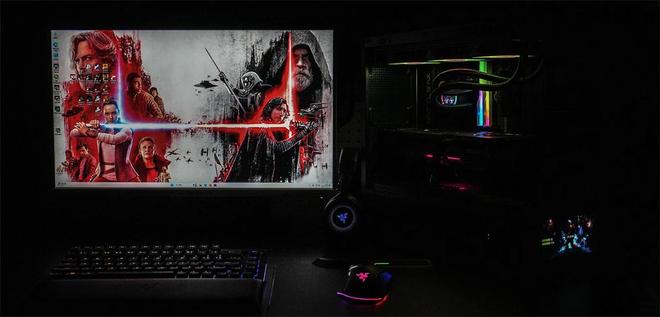 Tt钢影透S-M Pro机箱9950X3DROG B850小吹雪索泰5080装机配置分享_9950X3D_利民彩虹视界TURBO 360白色水冷双屏幕主机评测